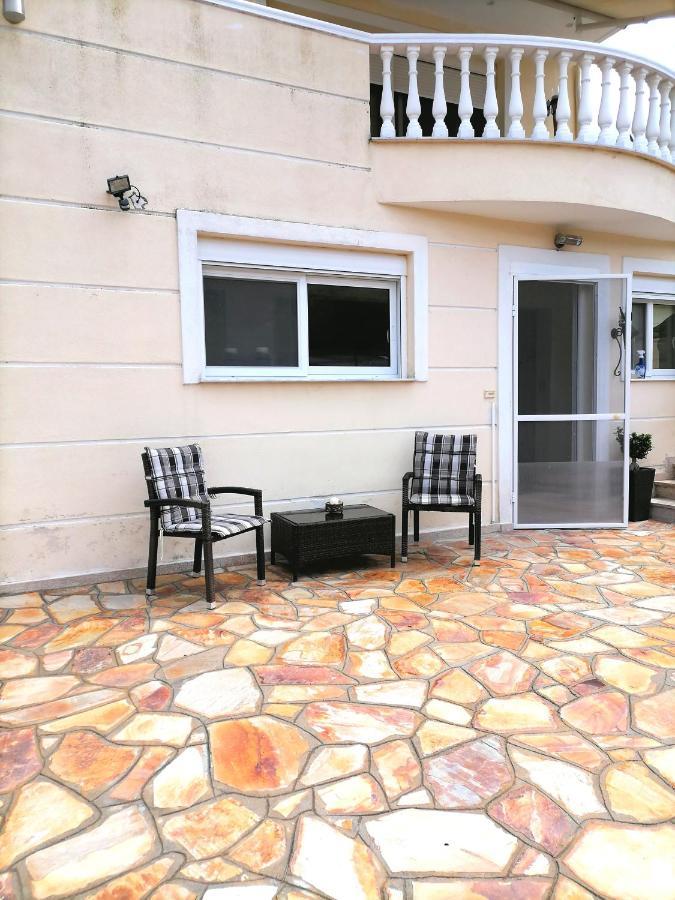 Tini'S Apartment Nea Iraklitsa Exterior photo